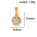 Detail van gouden hanger met zirkoon met afmetingen van 13,6 mm hoogte en 1,38 g gewicht - Cirkel Strass Stijl (NY06) / Goud