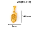 Vue détaillée d'un pendentif cœur doré avec dimensions de 16,8 mm de haut et 9 mm - Relief Floral Cœur (AX05-Or)