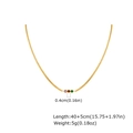 Dettaglio macro della collana placcata oro 18K con tre zirconi colorati da 0,4 cm - Strass Colorato (NC-2252G02)