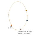 Détail du collier doré avec perles facettées de 1,4 cm et chaîne longue de 92 cm de longueur - Style Perles Colorées et Disques Ronds (NC-2495G)