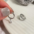 Set de pendientes asimétricos plateados con gota de agua y detalles de circonita - Estilo 2682 + Estilo 2897 (Plateado)