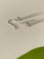 Boucles d'oreilles pendantes muguet en argent au design floral élégant pour femme - Argent