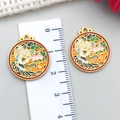 Pendentifs en émail doré avec grue et pêche, vue de mesure de 25 mm de diamètre - Grue et Lotus Émail Multicolore