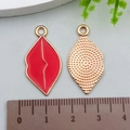 Ciondolo per gioielli fai da te a forma di labbra rosse smaltate con placcatura oro - Labbra Smalto Rosso 31*13mm (22902)