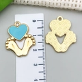 Colgante de corazón y pie de bebé azul dorado con escala de medida de 2,5 cm para joyas - Huella Azul Lago (22969)