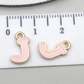 Ciondoli a lettera J in smalto rosa con placcatura in oro per creazione gioielli DIY - Lettera J