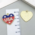 Pendentifs cœur USA en émail bleu blanc rouge avec des détails dorés - Style Cœur USA (23130)