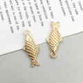 Pendentifs de poisson dorés avec texture d'écailles pour création de bijoux DIY - Poisson (9x20mm)