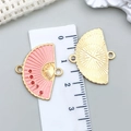 Roze geëmailleerde waaiervormige hanger met bloemmotief voor DIY-sieraden maken - Roze Emaille Pruimenbloesemwaaier (22453)