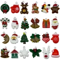 Set di 24 ciondoli natalizi in resina con Babbo Natale, alberi e pupazzi di neve colorati - Serie Natalizia Mista (SN1490)