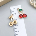 Funkelnder roter Kirsch-Anhänger aus Legierung mit Strasssteinen für DIY-Schmuckherstellung - Rote Emaille Kirsche Stil (23420)