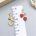 Roter Kirsch-Anhänger aus Goldlegierung mit Strasssteinen und Lineal für DIY Schmuck - Rote Emaille Kirsche Stil (23422)