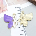 Ciondolo a farfalla in smalto viola con motivo a nastro bianco e oro metallico - Stile Fiocco Olio di Gocciolamento Viola (24864)