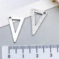 Pendentif triangle en alliage argent antique avec texture martelée pour bijoux DIY - Règle Style 1 (12157-1)