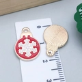 Rode en witte emaille sneeuwvlok hanger met gouden plating voor DIY kerstsieraden - Rode Kerstsneeuwvlok (14205)