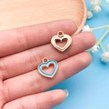 Emaille hartjes bedels in lichtblauw en goud voor het maken van eigen sieraden - Lake Blue Enamel Heart (11955)