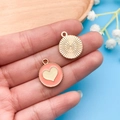 Roze emaille hart en goudkleurige zonnestraal bedeltjes voor DIY-sieraden maken - Rozerode Basis Geel Emaille Hart (14992)