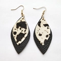 Detail of bohemian leaf earrings with cow print horsehair and black lychee leather - Black White Cow Print (21)