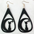 Pendientes de Halloween con silueta de gato y luna en terciopelo negro y ganchos oro - Gato en la Luna Calado / Negro