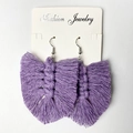 Handmade bohemian purple fringe tassel earrings in a stylish woven leaf design - 中号紫色款式 (M4)