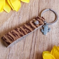 Western-Leder-Schlüsselanhänger mit Kaktus und Tiger-Muster auf Holz-Hintergrund - Braun Tigerstreifenmuster (3)