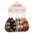 Dettaglio di tre paia di orecchini in pelle a goccia con motivi di zucca di Halloween - Stile Zucca e Pois e Classico Festivo