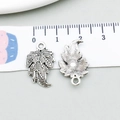 Detailansicht der antiken Silber-Blattanhänger mit Maßstab für DIY-Schmuck - Antiksilber Blatt (3498)