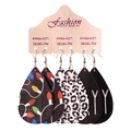 Tre paia di orecchini a goccia in ecopelle con motivi a lampadina, leopardati e a Y - Stile Lampadina e Leopardo e Stampa a Linee