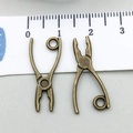 Antique bronze alloy miniature plier pendant for DIY jewelry making 25mm height - Pliers (17385)