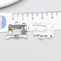 Antiek zilveren naaimachine hanger met SINGER-logo en schaalverdeling voor sieraden - Antiek Zilveren Naaimachine Stijl (8707)