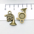Ciondolo a forma di corno francese in bronzo antico per gioielli fai-da-te 2,5 cm - Stile Tromba Piccola (20894)
