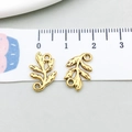 2 cm goldener Blattanhänger aus Legierung für DIY-Schmuck mit Lineal als Größenreferenz - Antikgold Aderblatt (19874)
