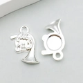 Pendentifs cors d'harmonie vintage en alliage argenté pour bijoux DIY avec serti - Cor d'Harmonie (20920) / 1 Pièce (15*20mm) / Argent Brillant