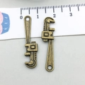 Bronze wrench alloy pendant with vintage texture for DIY jewelry making 3.3cm size - Pliers (20437)