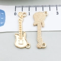 Pendentifs guitare électrique dorés avec deux anneaux pour création de bijoux DIY - Guitare (20940) / 1 Pièce/Paquet (26x11mm) / Or KC