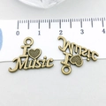 Ciondolo musicale in bronzo vintage con testo 'I Heart Music' per gioielli fai da te - Lettera Cuore I Love Music (20905)