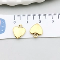 Paar kleine 12mm goldene Herzanhänger aus Legierung mit Aufhängeloch für DIY Schmuckdesign - Antikgold Herzform (19987)
