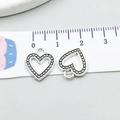 Ciondolo a cuore traforato in lega argento antico per creazione gioielli fai da te - Cuore Traforato Strutturato (11281)