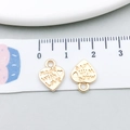 Pendentif cœur doré avec gravure 'Made With Love' pour la création de bijoux DIY - Lettre de Cœur (18263) / 10*12mm