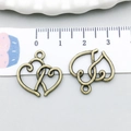 Ciondolo a doppio cuore cavo in bronzo antico in lega per creazione di gioielli - Ciondolo Doppio Cuore Traforato (19938)