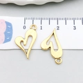 Goldene herzförmige durchbrochene Anhänger mit Maßstab für DIY-Schmuckherstellung - Antikgold Filigran-Herz (19991)