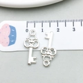 Pendentif clé évidé en forme de cœur argenté pour bijoux DIY longueur 25mm - Accessoire Clé Argent Brillant / 10*23mm (20964)