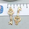 Paar KC gouden holle hart sleutelhangers voor DIY sieraden met maataanduiding - Sleutel Stijl (20996) / 10*27mm