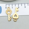 KC gouden hart sleutelhangers met gepolijste afwerking en maten voor DIY sieraden - Hart Sleutel Stijl (21004) / 9*21mm