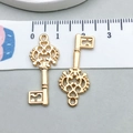 Twee gouden holle sleutelhangers van 3,1 cm in vintage stijl voor doe-het-zelf sieraden - Sleutel Stijl (21005) / 13*28mm