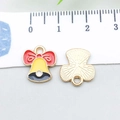 Pendentif cloche de Noël en alliage pour bijoux DIY avec émail coloré et dos doré - Cloche de Noël en Émail Jaune (21058) / 13*12mm