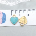 Ciondoli a cuore in smalto blu e foglia d'oro per braccialetti collane fai da te - Cuore (16497)