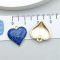 Pendentif cœur à paillettes bleues avec bordure dorée pour bijoux DIY faits main - Style Cœur en Émail Bleu Foncé (14327)