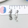 Silver vintage seahorse charms in alloy metal for DIY jewelry making and keychains - Antique Silver Seahorse Style (10360) / 23*6mm