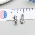 Vintage silver seahorse alloy pendants for DIY jewelry making, 1.5cm length charms - Antique Silver Seahorse Spacer Bead Style (15987) / 9*13mm